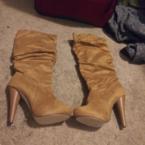 SUEDE BASIC SCRU. TAN - Picture 1 of 6